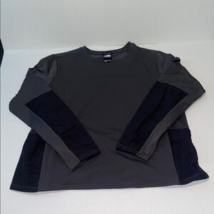 The North Face Black and Gray Women’s Long Sleeve XXL Pullover Jacket